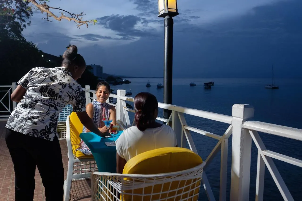 Hibiscus Lodge Hotel Ocho Rios